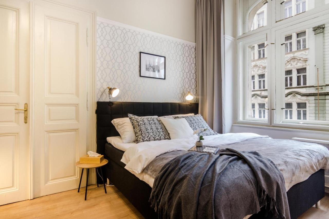 Ferienwohnung Modern&Huge APTs in Center by Michal&Friends Prag Exterior foto