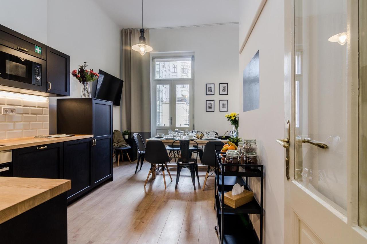 Ferienwohnung Modern&Huge APTs in Center by Michal&Friends Prag Exterior foto