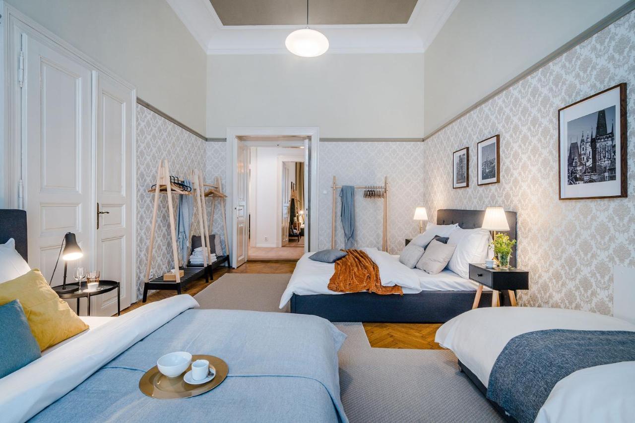 Ferienwohnung Modern&Huge APTs in Center by Michal&Friends Prag Exterior foto