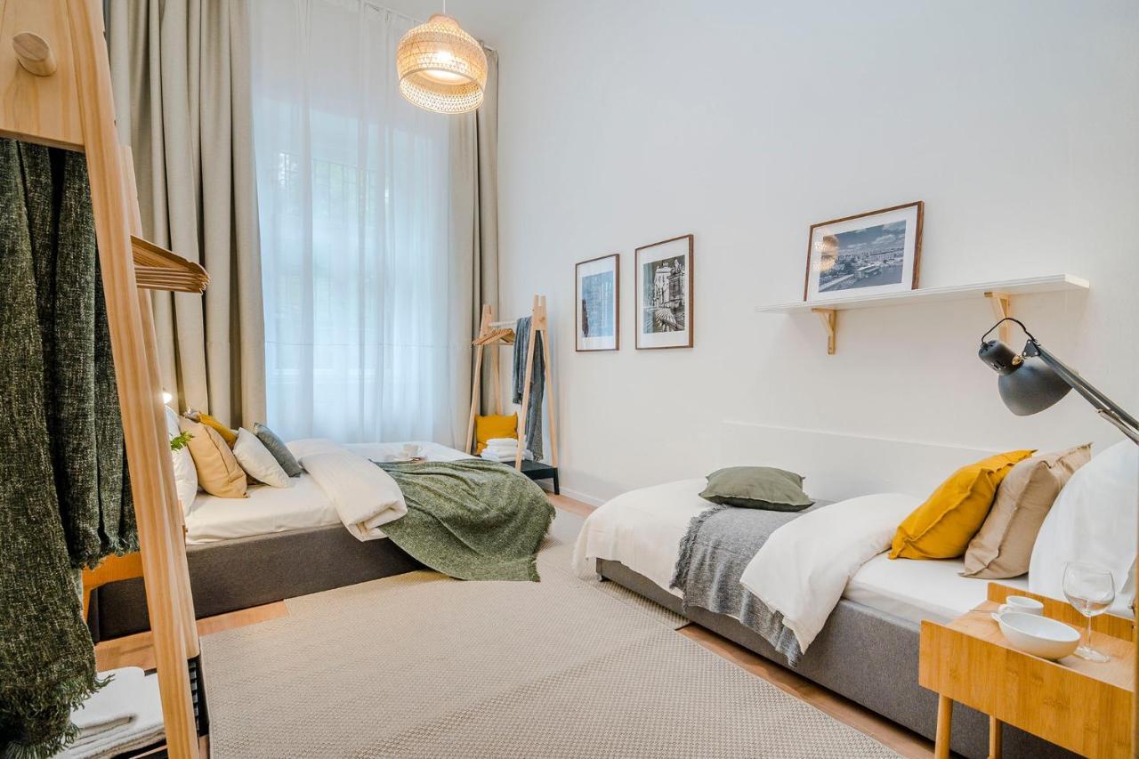 Ferienwohnung Modern&Huge APTs in Center by Michal&Friends Prag Exterior foto