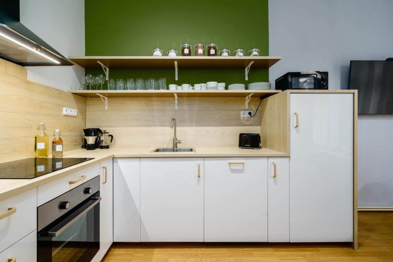 Ferienwohnung Modern&Huge APTs in Center by Michal&Friends Prag Exterior foto