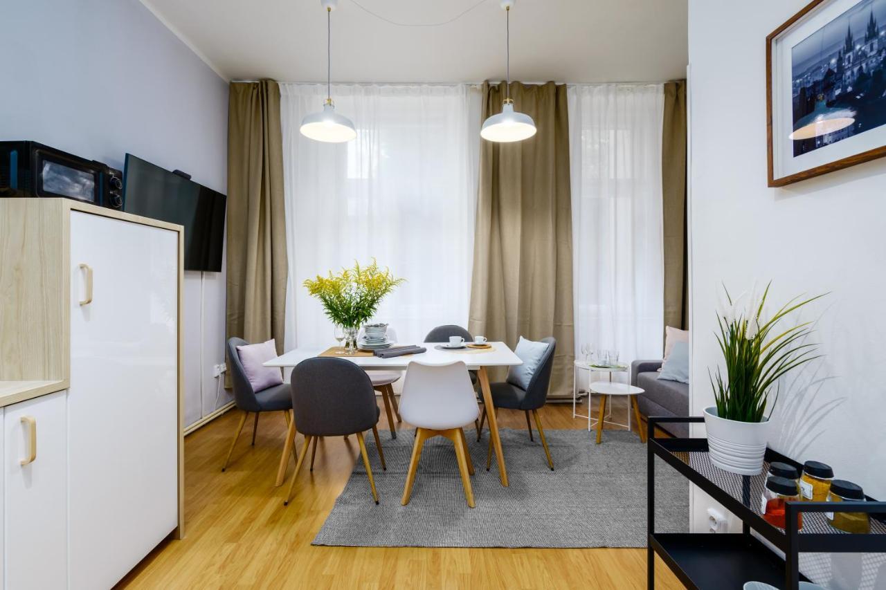 Ferienwohnung Modern&Huge APTs in Center by Michal&Friends Prag Exterior foto