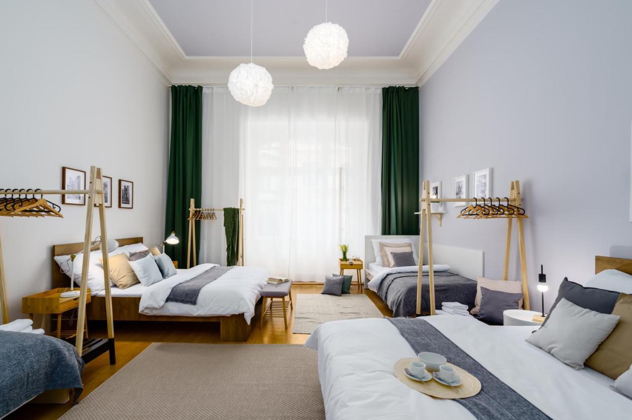 Ferienwohnung Modern&Huge APTs in Center by Michal&Friends Prag Exterior foto