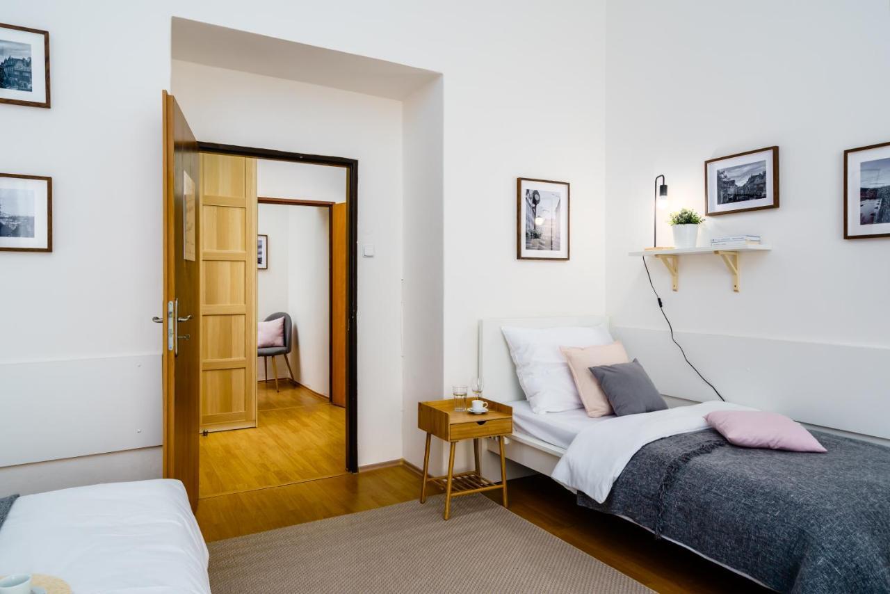 Ferienwohnung Modern&Huge APTs in Center by Michal&Friends Prag Exterior foto